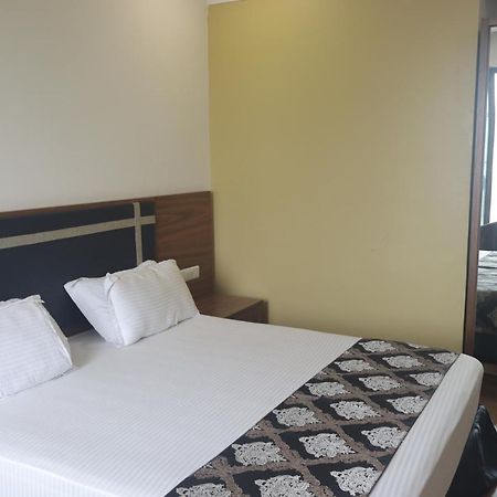 Heaven 7 Hotel & Resort Himatnagar Exterior foto