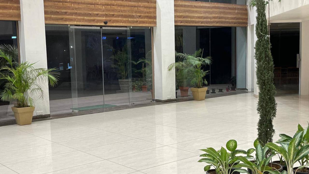 Heaven 7 Hotel & Resort Himatnagar Exterior foto