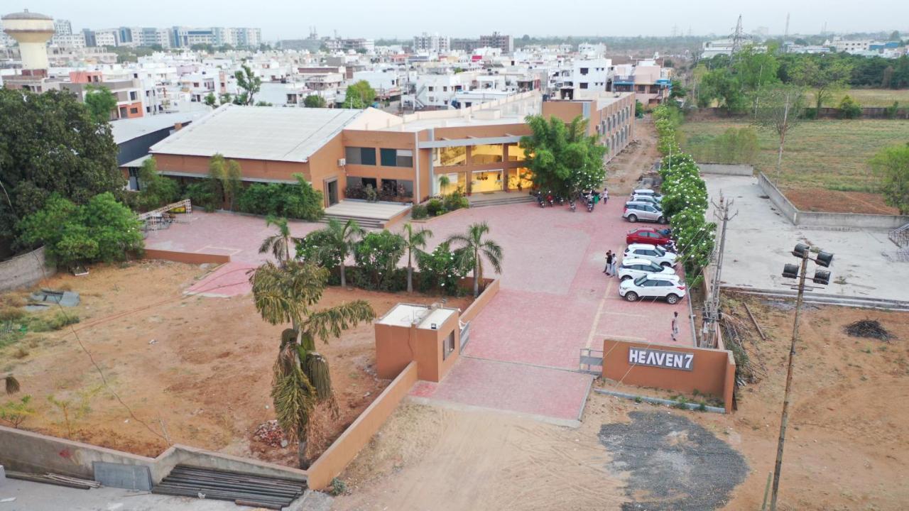 Heaven 7 Hotel & Resort Himatnagar Exterior foto